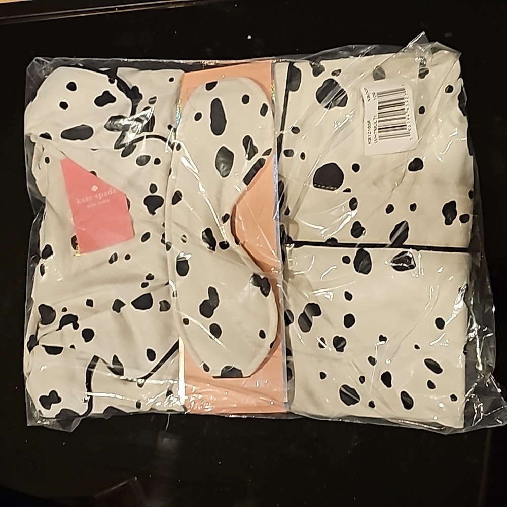 Kate Spade T Shirt & Short Pajama W/Eye Mask